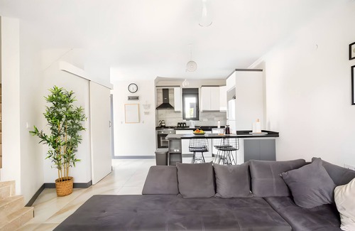 Kadriye Villa | stylish spacious entire villa and pool to yourself close to land of legends