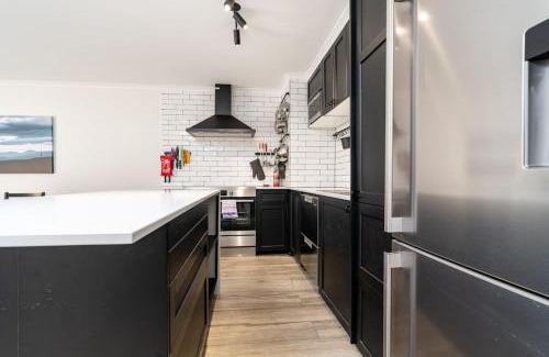 Manuka Apartment | Stylish Stay in Griffith 3 mins from Kingston - Hosted by Canstay