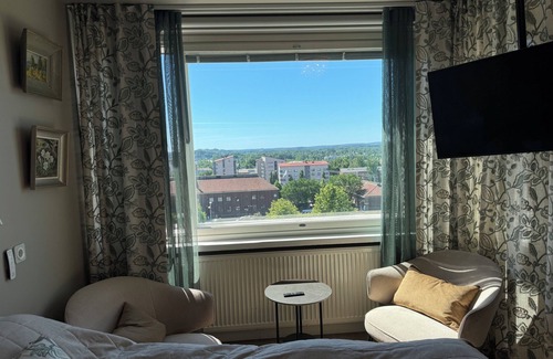 Lahti Apartment | Stylish studio apartment with a view
