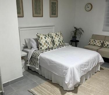 Germiston Apartment | Stylish Studio in Hazel Park