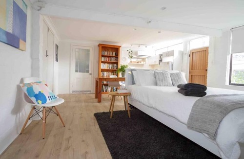 Annandale House | Stylish Studio in Heart of Annandale Village