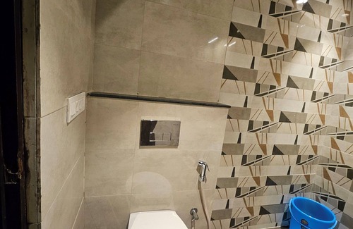 Panch Batti Apartment | Stylish studio with wi-fi, pantry, coffee, and central location.