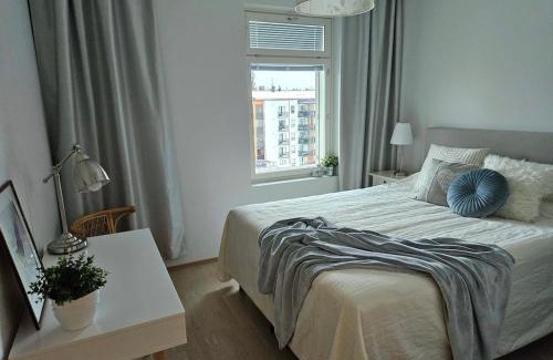 Tampere Apartment | Stylish top floor ap, with private parking, next to a tram stop