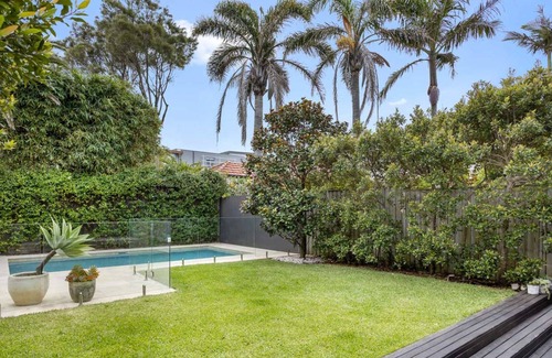 Maroubra House | Stylishly renovated 3BR characterful home with pool