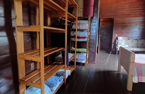 Rio Vermelho Sul House | Suíte Ampla em Casa Familiar com acesso a Lagoa