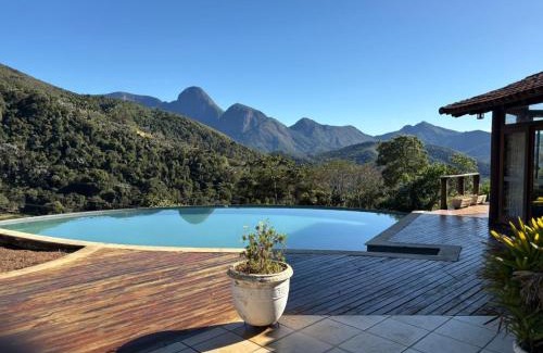 Moura Brasil House | Suíte em Condomínio de Luxo em Casa de Família