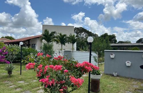 Camaragibe House | Suíte em uma reserva ambiental com piscina