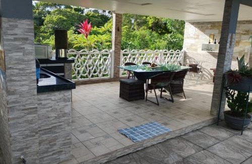 Camaragibe House | Suíte em uma reserva ambiental com piscina