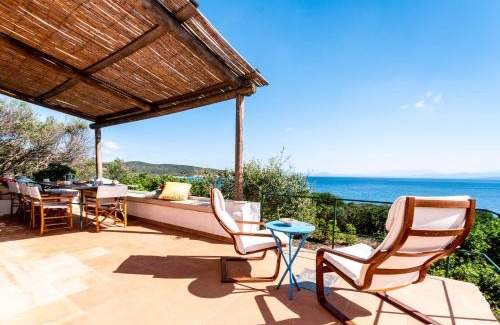 Sant'Antioco Villa | su mari su entu Isola di Sant'Antioco villa con accesso diretto al mare