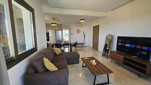 Kato Polemidia Apartment | Suburban Escape