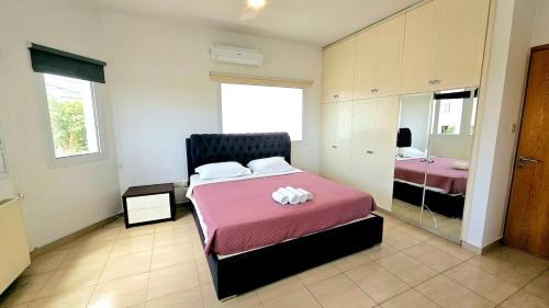 Agios Athanasios Villa | Suburban Family Villa