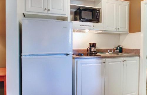 D'Iberville Hotel | Suburban Studios Biloxi North Area