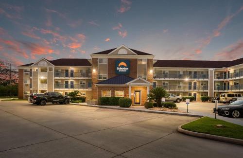 D'Iberville Hotel | Suburban Studios Biloxi North Area