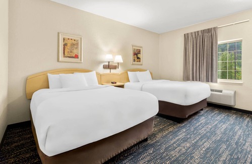 Morgantown Hotel | Suburban Studios Morgantown