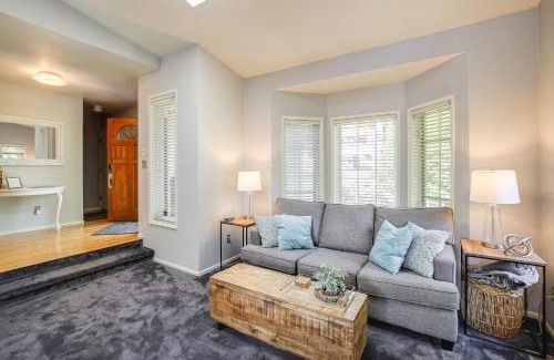 Sudden Valley House | Sudden Valley Home about 1 Block to Lake Whatcom!