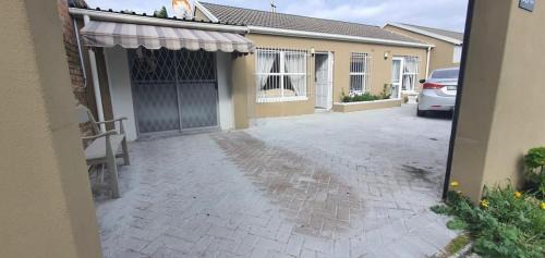 Muizenberg House | Sufi'Sawd Guest Rooms