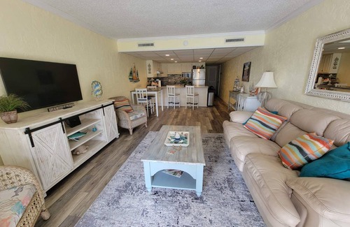 Bel Air Condo | Sugar Beach condo steps away from the ocean