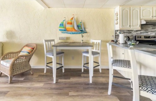 Bel Air Condo | Sugar Beach condo steps away from the ocean