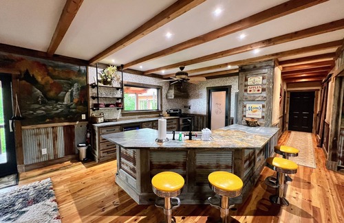 Sugar Mountain House | Sugar Mountain High is a luxury mountain log home