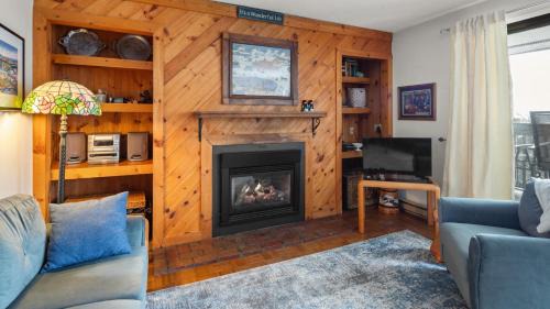 Waitsfield Apartment | Sugarbush Snowside Condo 14