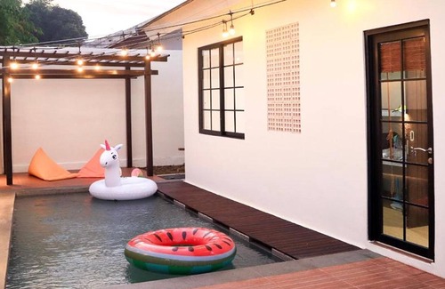 Cipanas Villa | Suisen By Semusim Villa