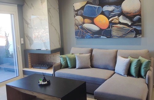 Amfilochia Apartment | Suite 2 on the Hill – Partial Sea View