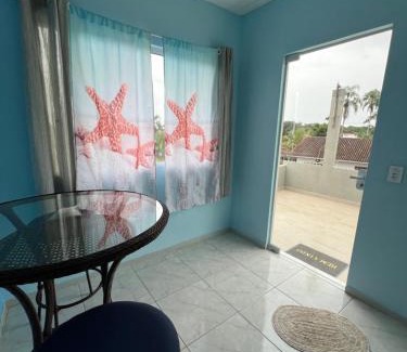 Vila da Gloria House | Suite 3- Praia bonita Hospedagem,agora com ar condicionado