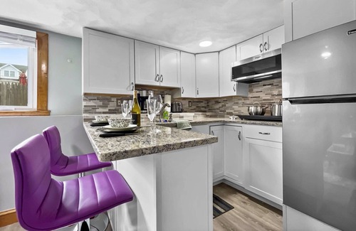 Chelsea Condo | Suite at House of L: near Boston, Hospitals, Encore Casino, Walk to Bus, Fast WiFi, Driveway
