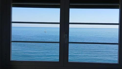 Spotorno Apartment | SUITE BLU INN , 10 mt from sea , one parking gratuito free