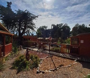 Isla Negra Cabin | Suite con DESAYUNO SOLO PARA DOS Ó Cabañas familiares Los PINARES DEL MAR -Pet friendly