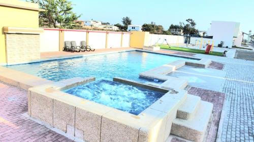 Playas Apartment | Suite con Vista al Mar, Piscinas, Jacuzzi, Wifi
