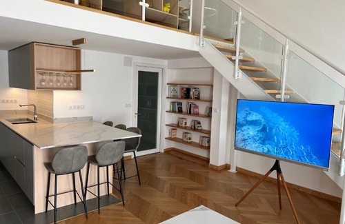 Saint-Denis Apartment | SUITE DELUXE au carré cathédrale en HYPERCENTRE Saint Denis