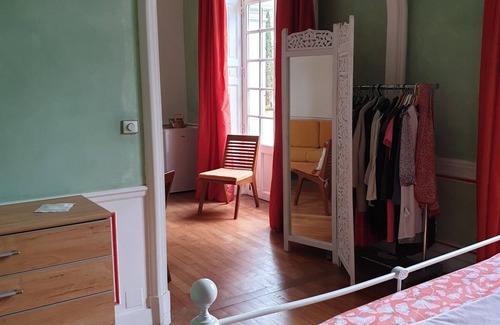 Saint-Avertin Bed & Breakfast | Suite en Rez-de-chaussée Dans Authentique Demeure Tourangelle du 18è Siècle