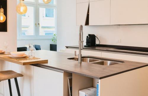 Barriera Vecchia-San Giacomo Apartment | Suite Enes Terrazza con vista e relax in centro città