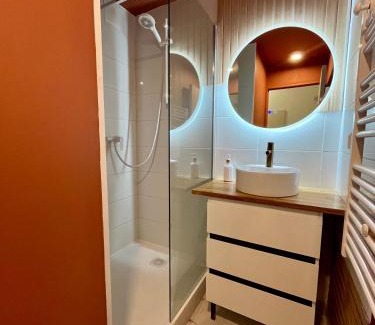 Cadereau Apartment | Suite Evasion, Baignoire Balneo