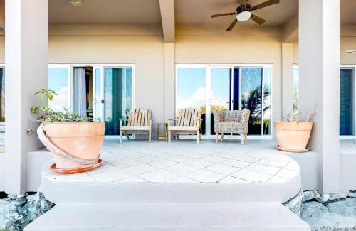 San Pedro Apartment | Suite F101 Mara Laguna