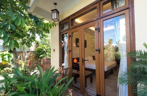 Hoi An Villa | Suite in Orchid Riverside Oasis with Breakfast.