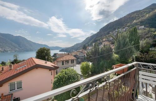 Moltrasio House | Suite panoramica in Guest House