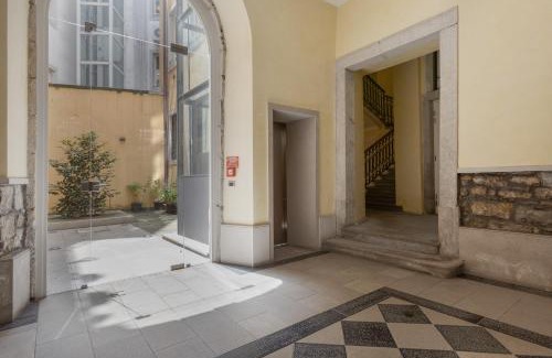 Citta Nuova-Barriera Nuova-San Vito-Citta Vecchia Apartment | Suite Saba, stile e parcheggio in centro a Trieste