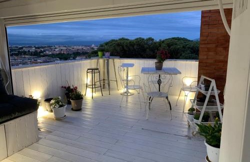 Monteverde Nuovo Apartment | SuiteFrattini Private Spa Rooftop