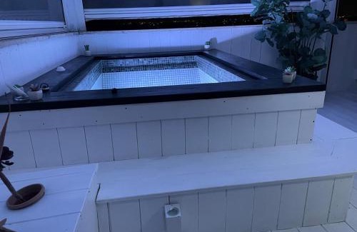 Monteverde Nuovo Apartment | SuiteFrattini Private Spa Rooftop