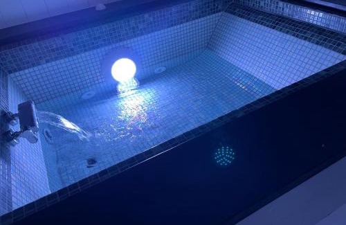 Monteverde Nuovo Apartment | SuiteFrattini Private Spa Rooftop