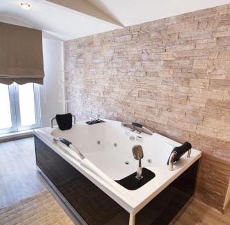 Lefkada Apartment | SUITES PIROFANI