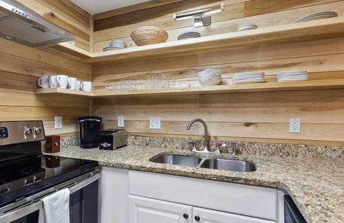Sullivan's Island Apartment | Sullivans Island Beach Getaway 'Island Gem'
