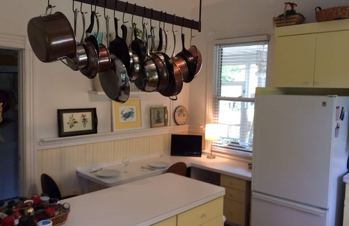 Irvington Cottage | Summer at the Rivah in Irvington! Come see for yourself!