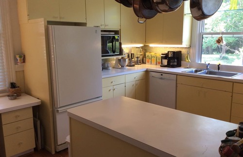 Irvington Cottage | Summer at the Rivah in Irvington! Come see for yourself!