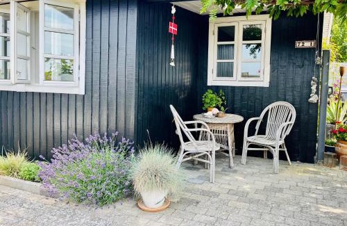 Karrebksminde House | Summer Cottage Idyll In Charming Karrebæksminde!