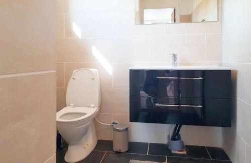 Maribo House | Summer Cottage Tucked Away In Coastal Area