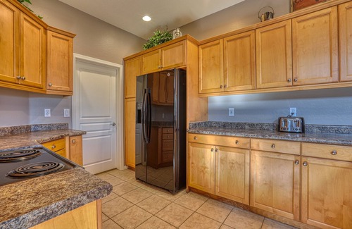 Talon Retreat Condo | Summer Deal! Grayhawk Retreat: 2BR Luxe Townhome - Pool, HotTub & Mountain Views