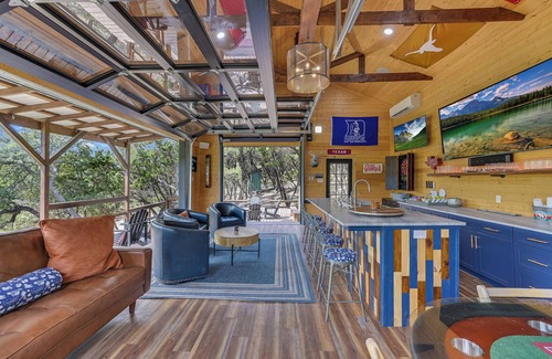 Austin House | Summer Flash Sale* I Above Sunset Canyon I NEW I Pool&Spa I EntertainingI Gym